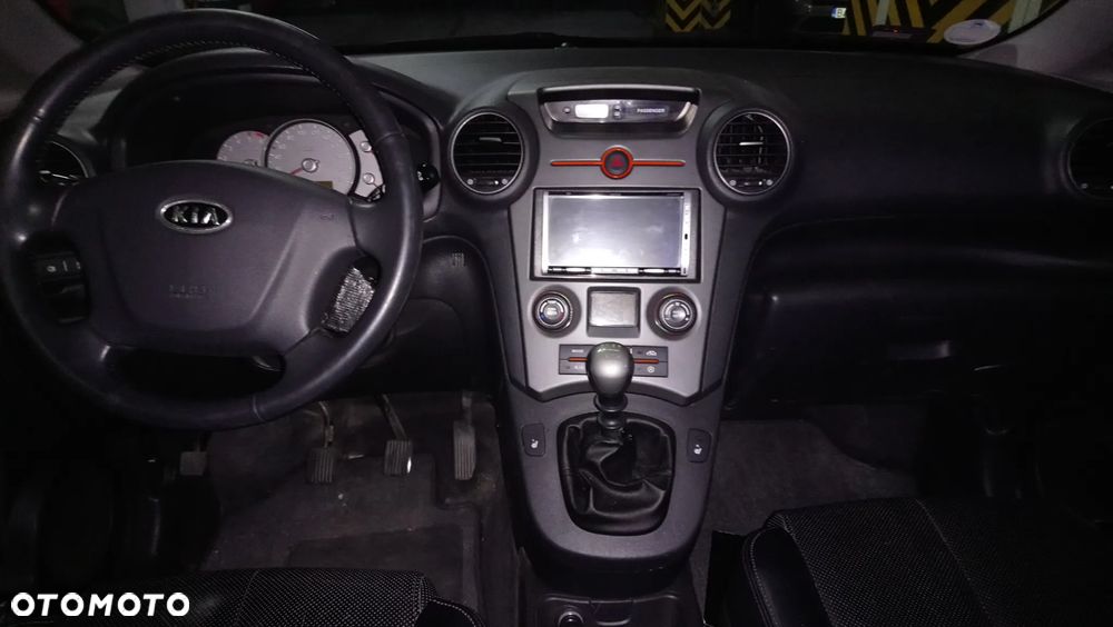 Kia Carens 2.0 CRDi Freedom - 1