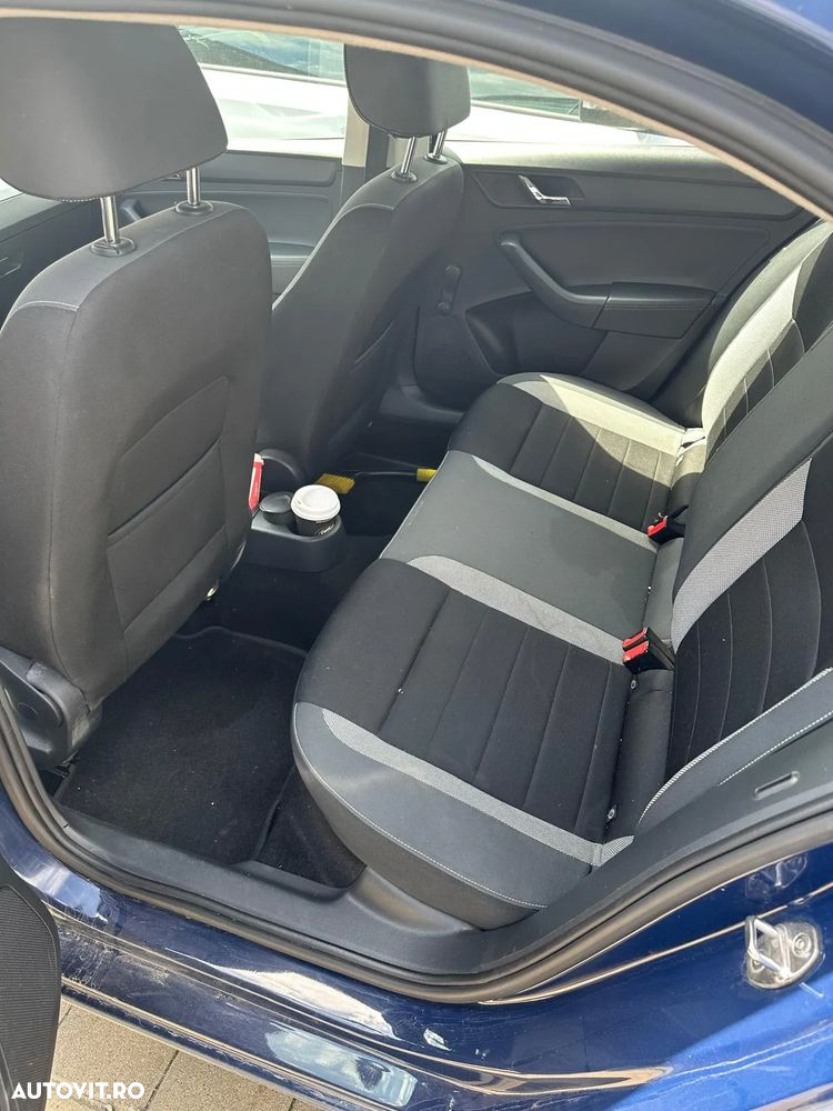 Skoda RAPID - 7