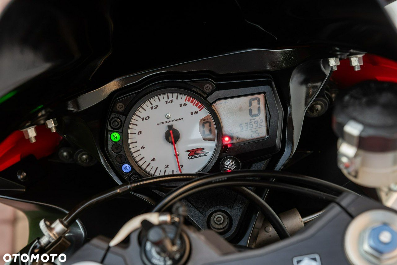 Suzuki GSX-R - 10