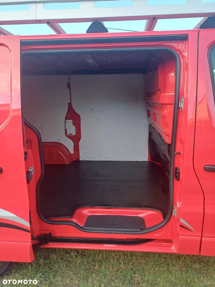 Opel Vivaro - 20