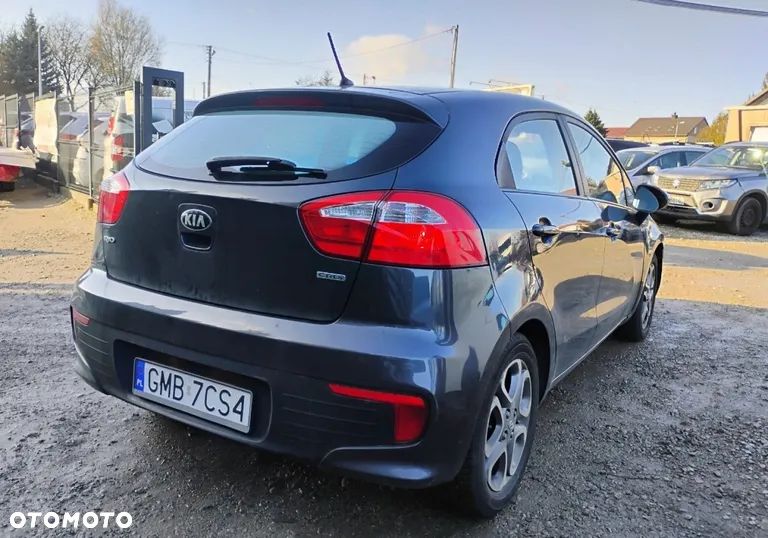 Kia Rio - 3