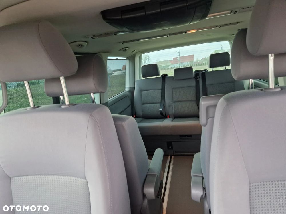 Volkswagen Multivan - 11