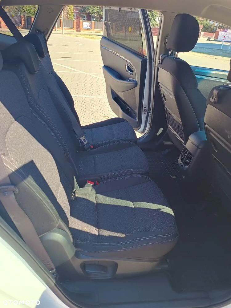 Kia Carens 1.7 CRDi L - 17