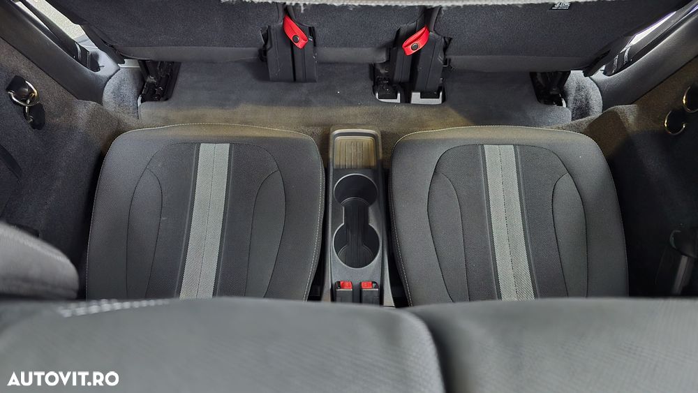 BMW Seria 2 218d Gran Tourer Aut. Advantage - 14