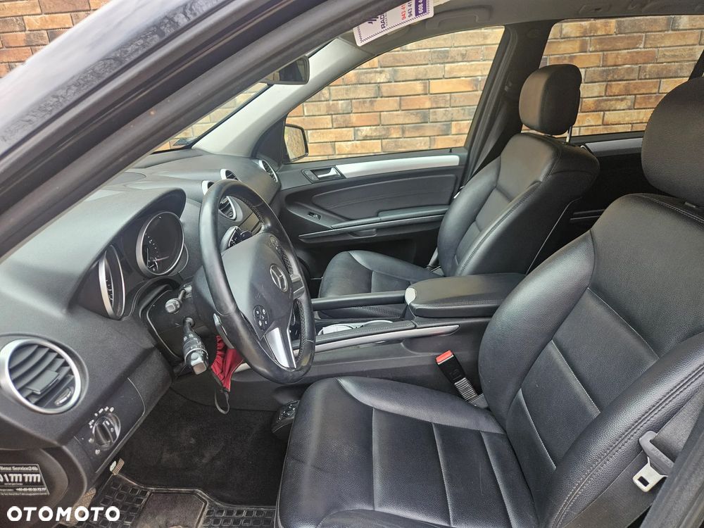 Mercedes-Benz ML - 8