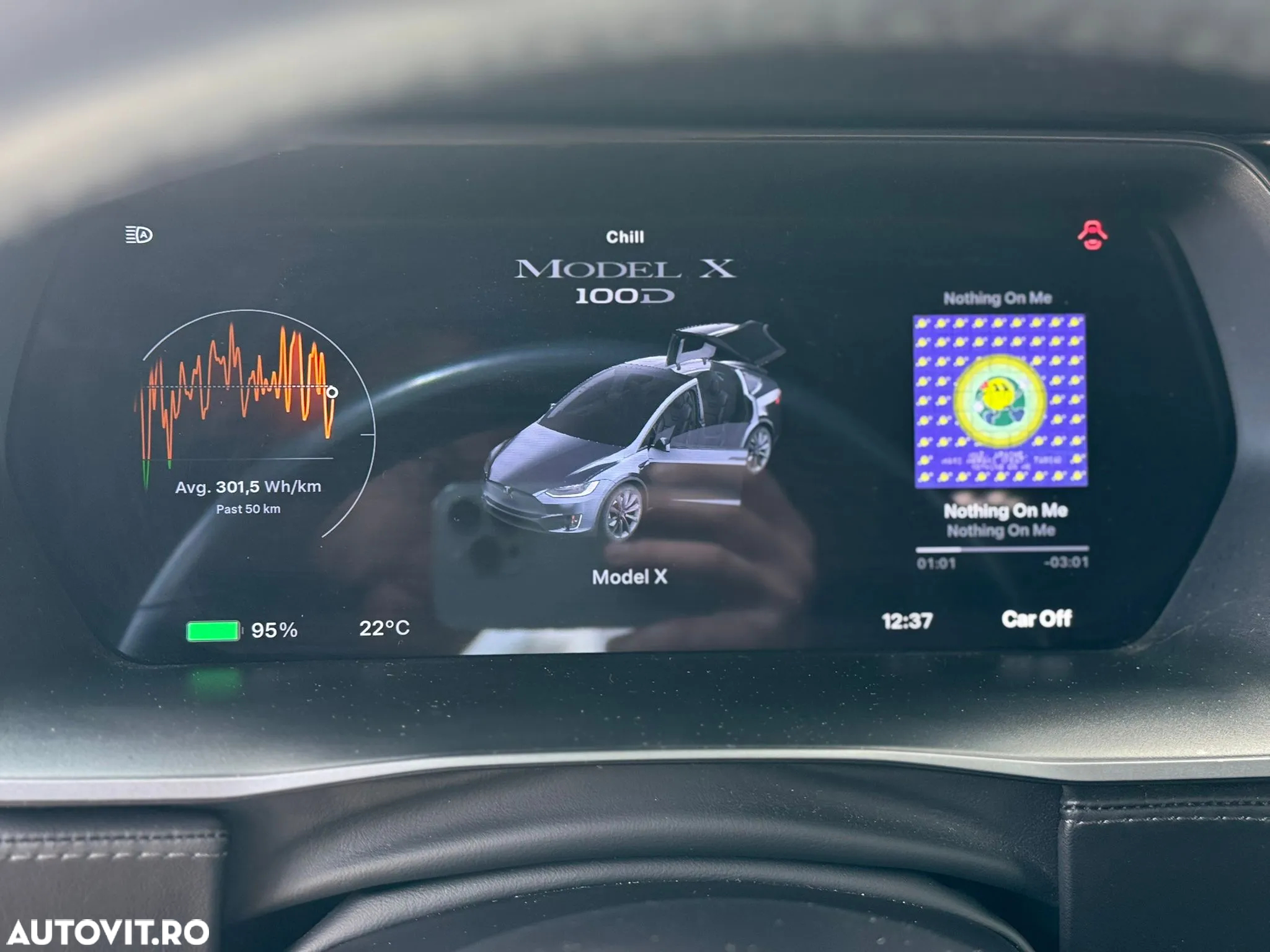 Tesla Model X - 13