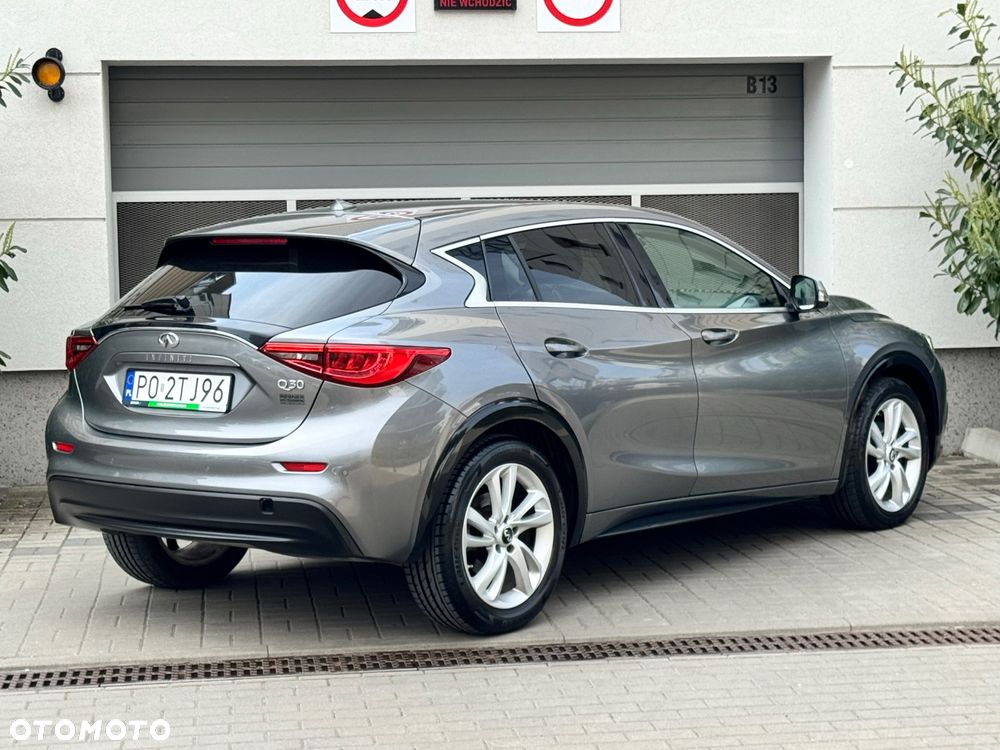 Infiniti Q30 1.5d Premium - 14
