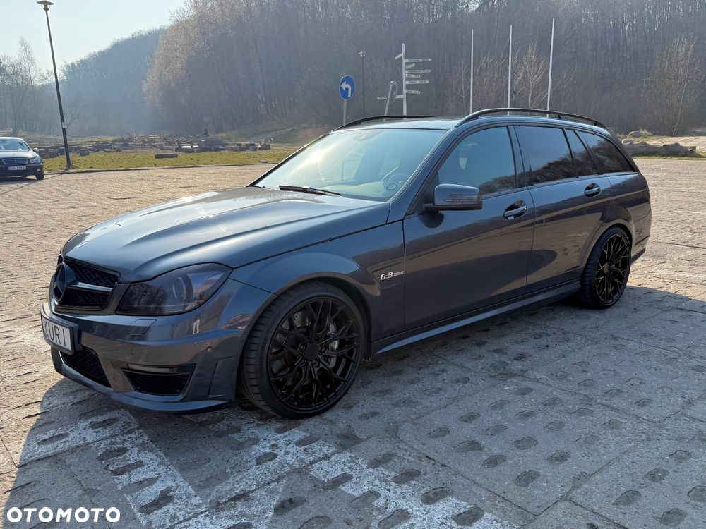 Mercedes-Benz Klasa C 63 AMG - 2