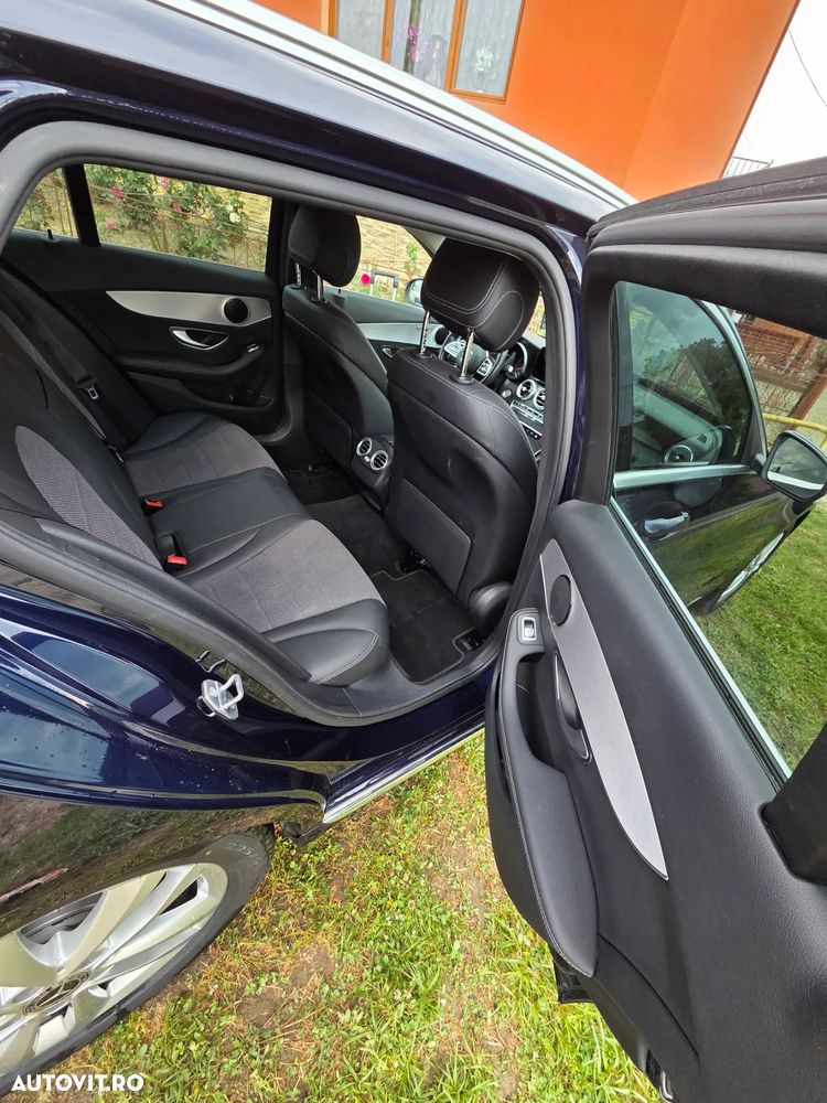 Mercedes-Benz C - 10