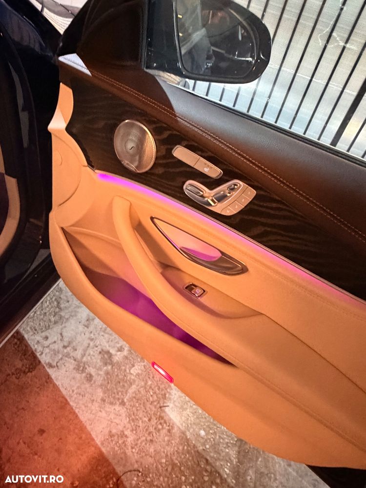 Mercedes-Benz E - 31