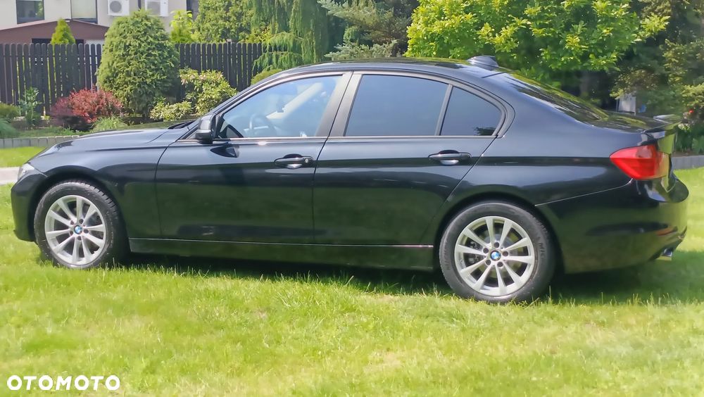 BMW Seria 3 316d Luxury Line - 8