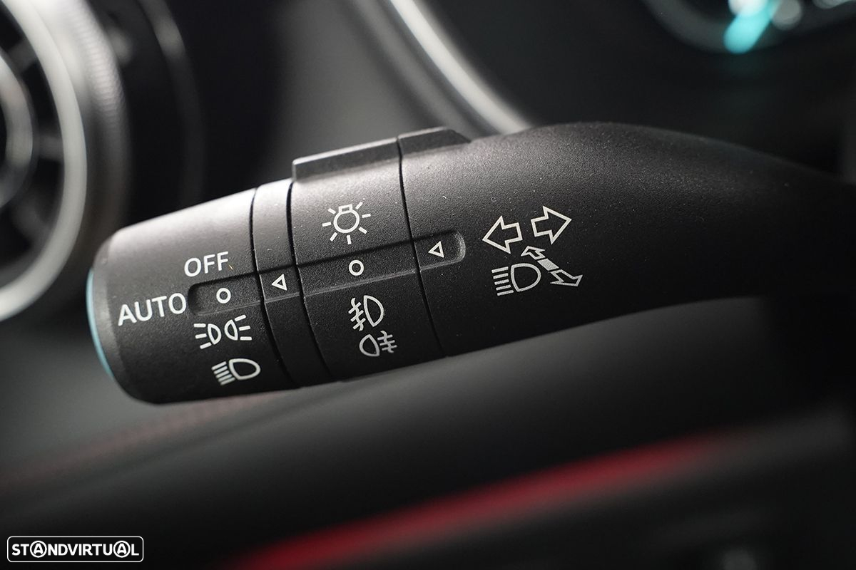 MG EHS 1.5 T-GDI Plug-in Hybrid Luxury - 17