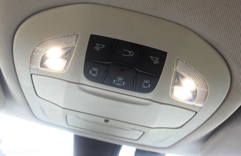 Chrysler Pacifica - 16