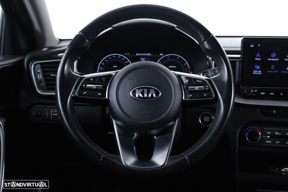 Kia XCeed - 19