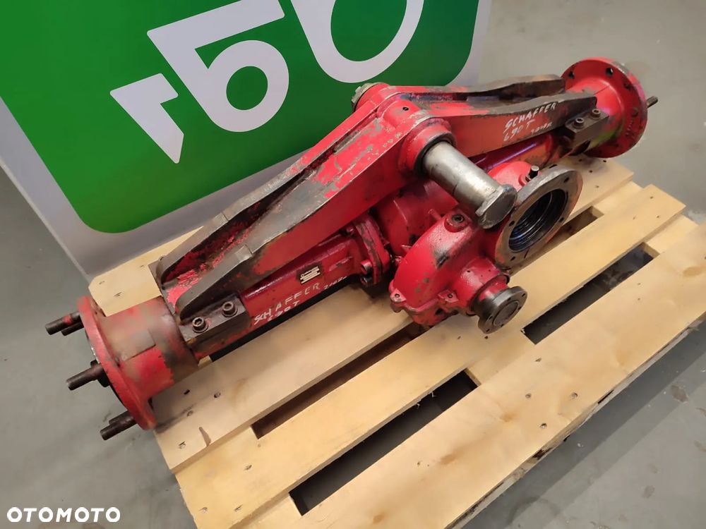 Wspornik mostu 5859M8 0037L Schaffer 690 T - 3