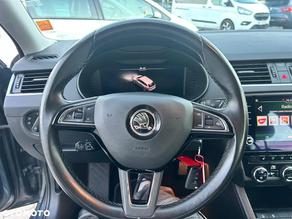 Skoda Octavia 2.0 TDI Elegance DSG - 29