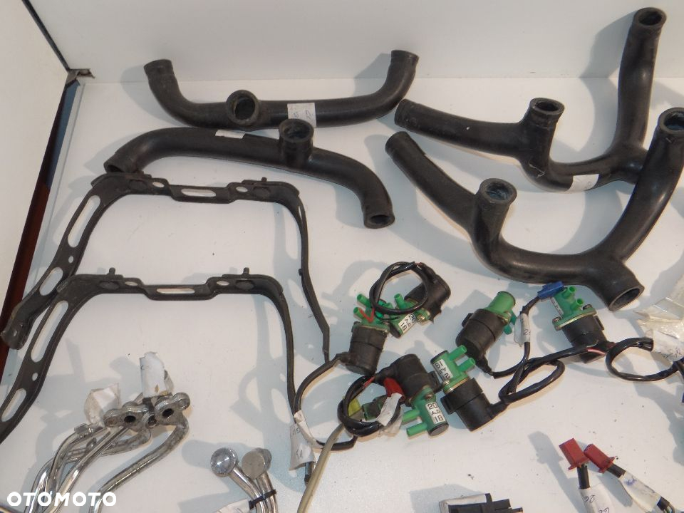 GL 1500 Goldwing gaźniki regulator napięcia wentylator kolektor wydechowy moduł zapłonowy H2153 - 5
