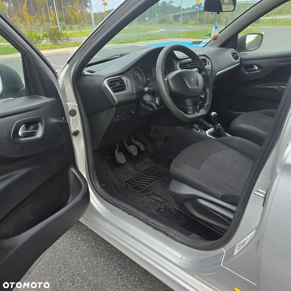 Peugeot 301 1.6 HDi Allure - 5