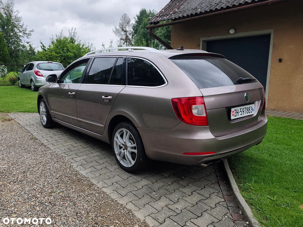 Skoda Superb 3.6 FSI 4x4 Elegance DSG - 4