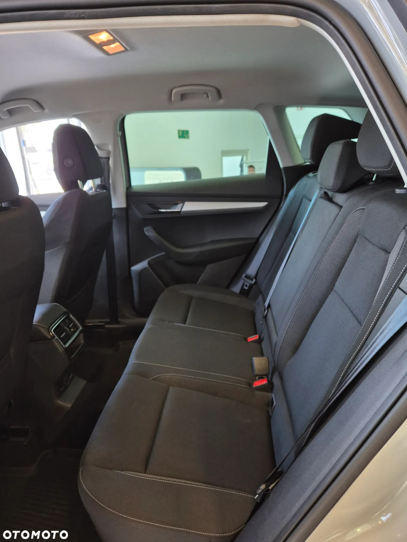 Skoda Karoq 1.5 TSI ACT 4x2 Ambition - 27
