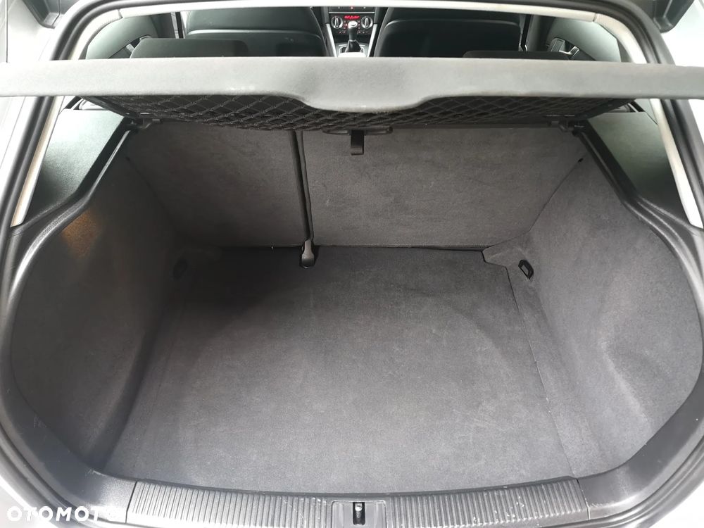 Audi A3 Sportback 1.8 TFSI Ambiente - 30