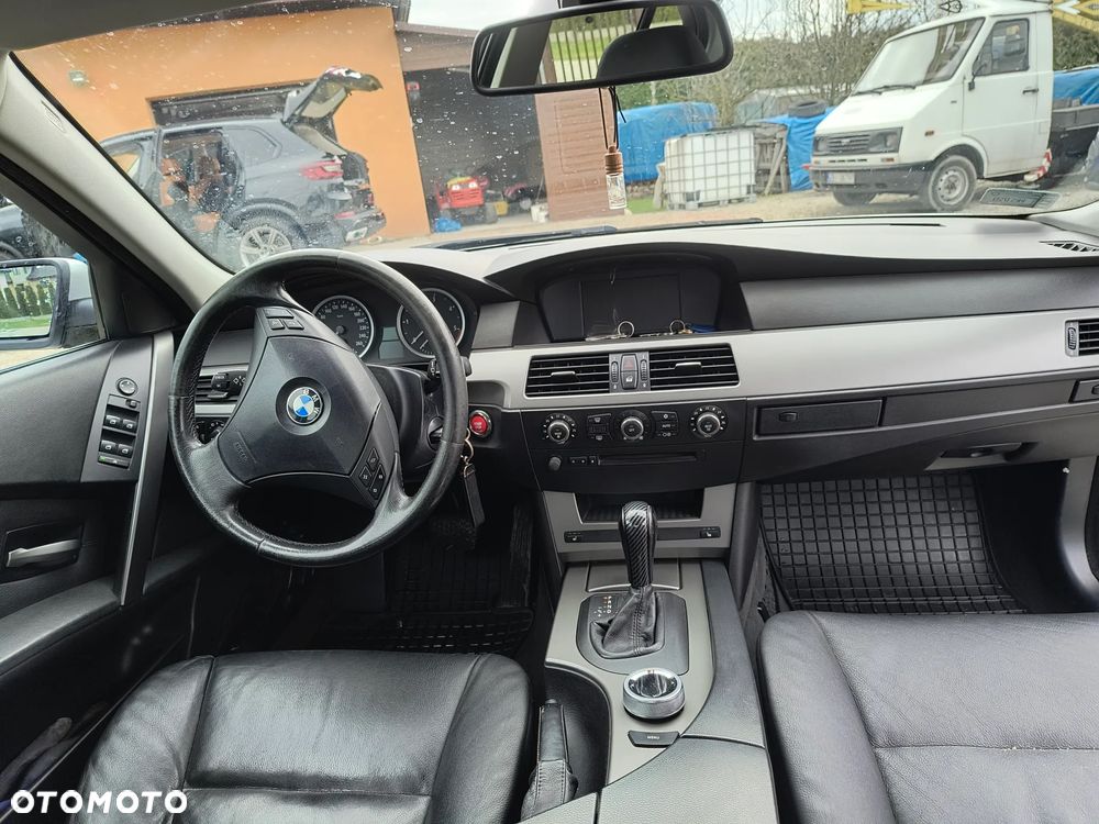BMW Seria 5 525d - 7