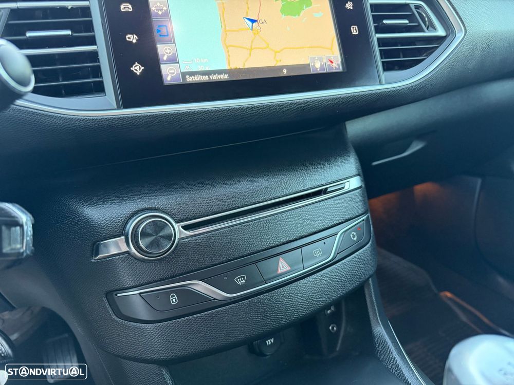 Peugeot 308 1.6 e-HDi Allure - 15