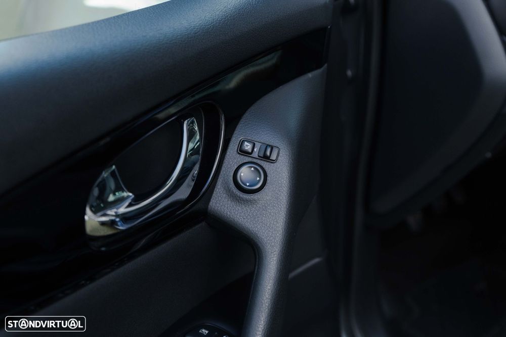 Nissan Qashqai 1.3 DIG-T N-Connecta - 12