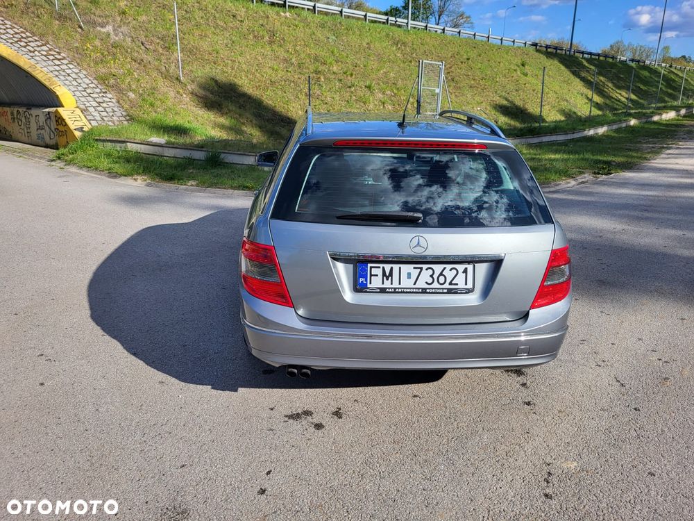 Mercedes-Benz Klasa C 180 Kompressor BlueEFFICIENCY Avantgarde - 16