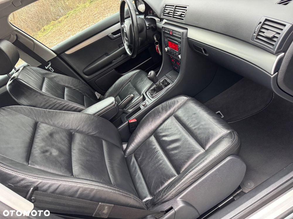 Audi A4 Limousine - 27