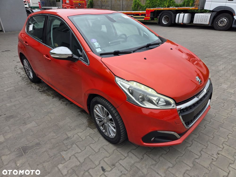 Peugeot 208 1.2 PureTech GPF Allure S&S - 2
