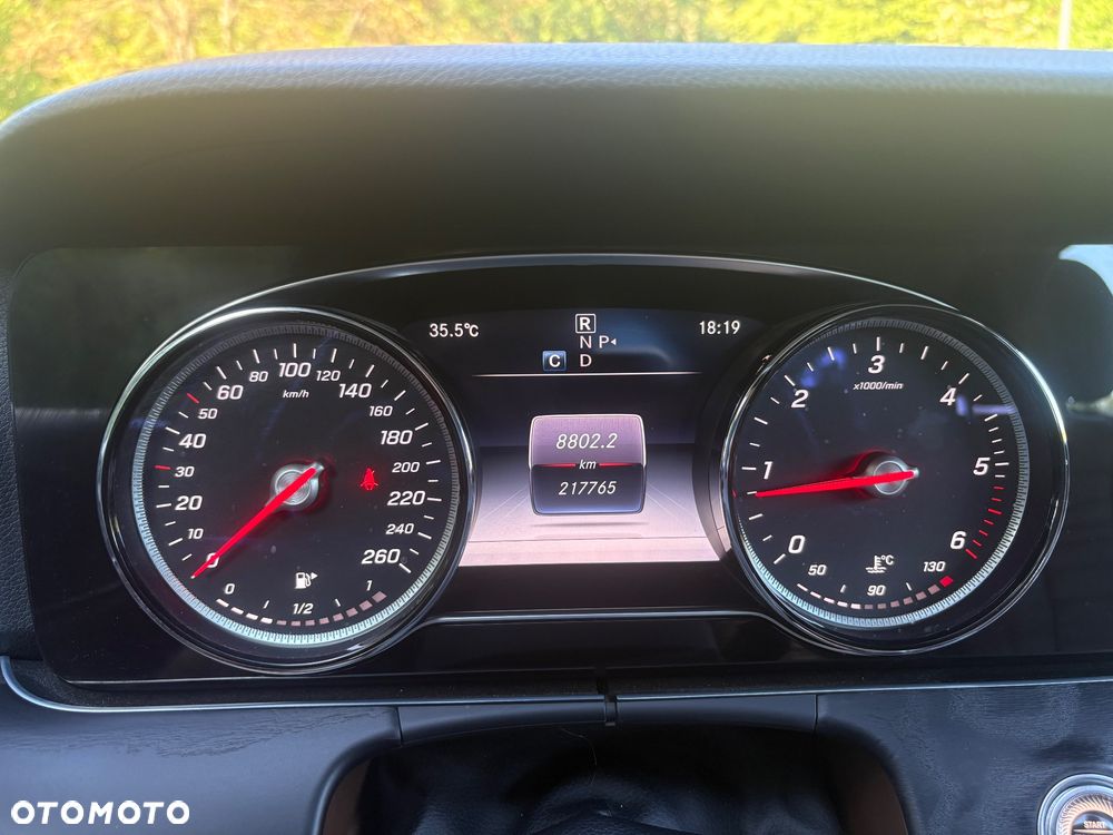 Mercedes-Benz Klasa E 220 d 9G-TRONIC - 11