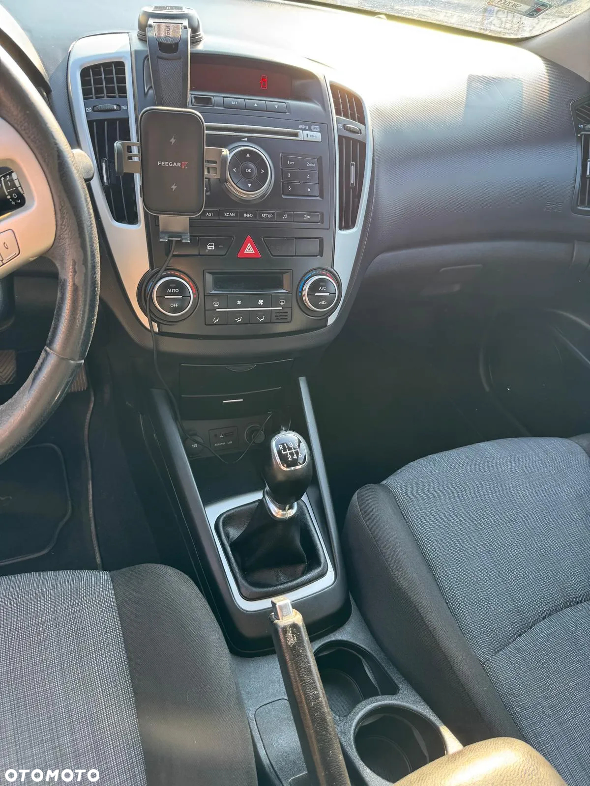 Kia Ceed - 10