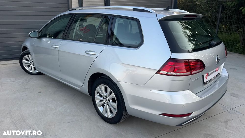 Volkswagen Golf 1.6 TDI SCR Comfortline - 29