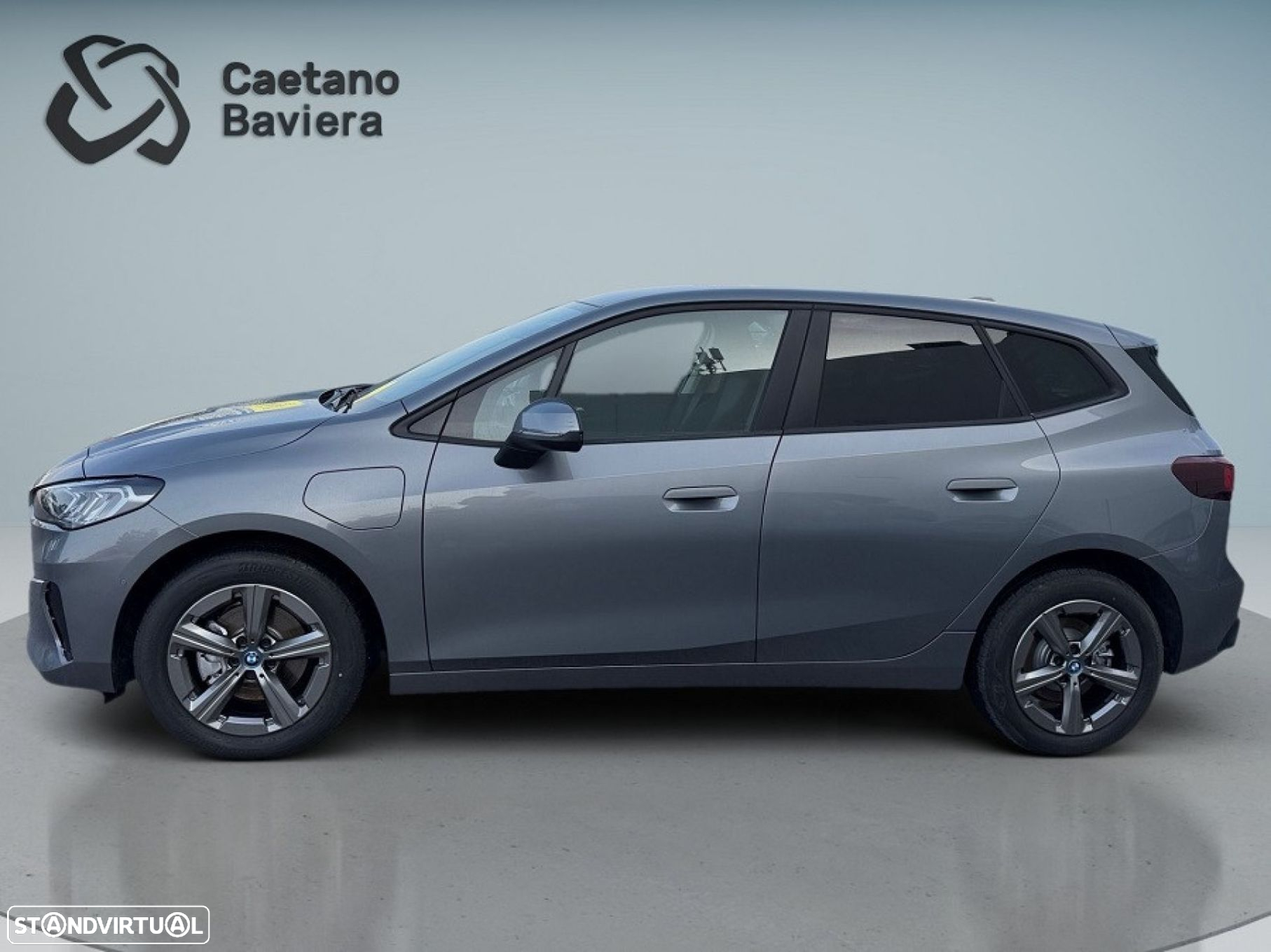 BMW 225xe Active Tourer - 4