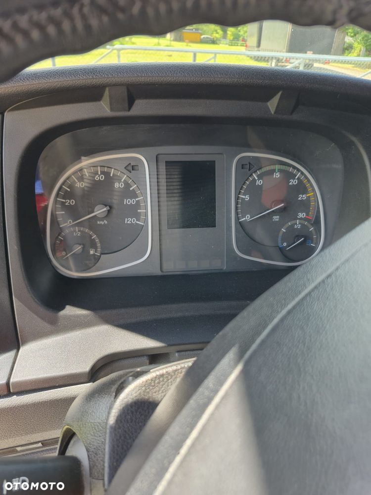 Mercedes-Benz atego - 13