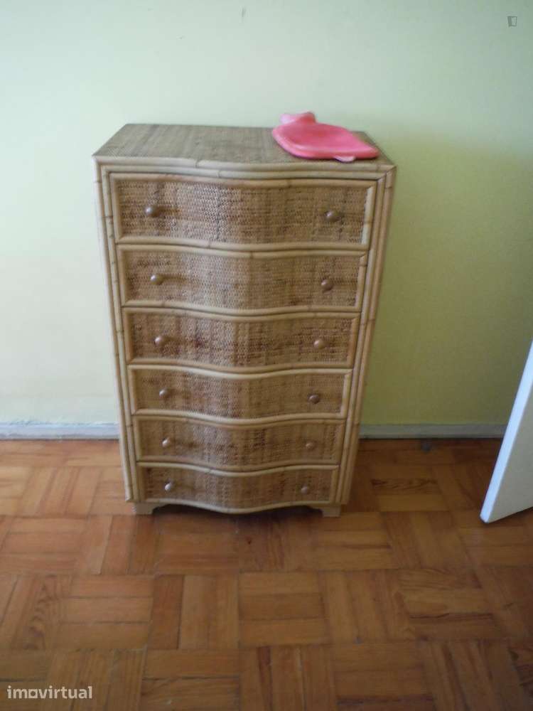 Quarto - localizado em Massarelos Porto - Grande imagem: 3/15