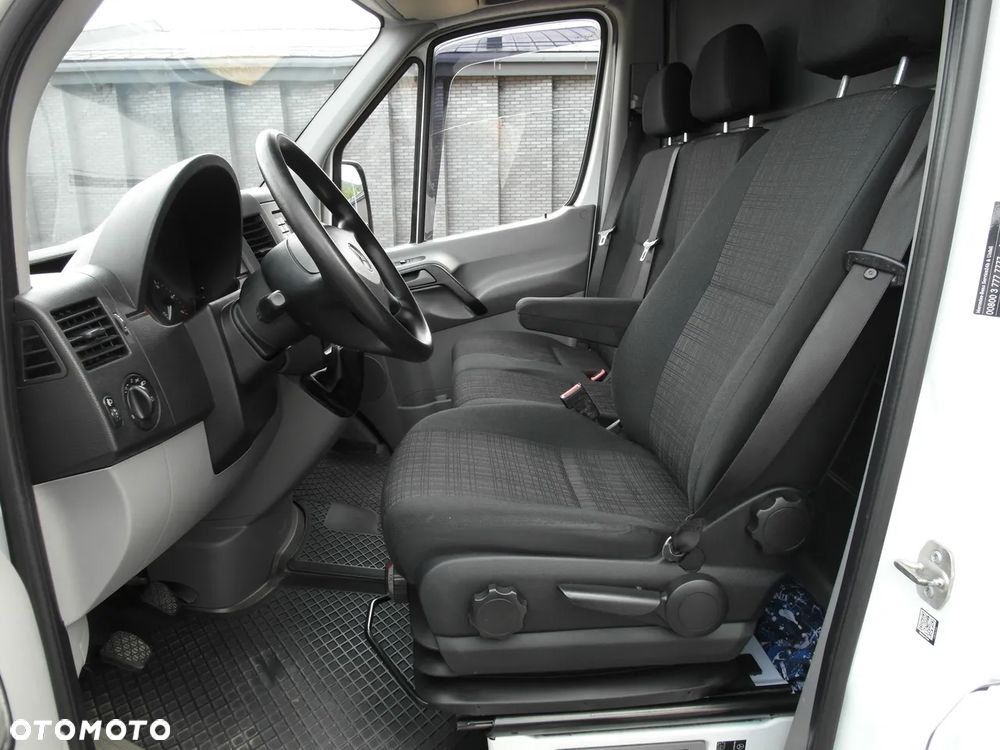 Mercedes-Benz Sprinter - 6
