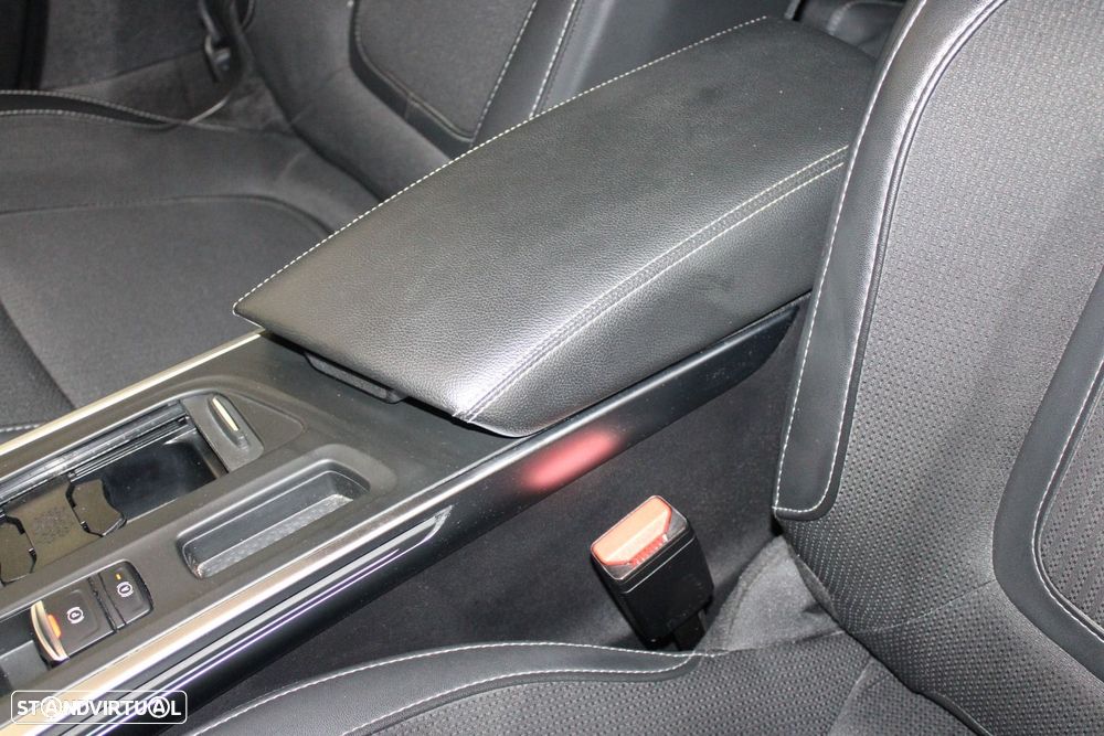 Renault Mégane Sport Tourer 1.6 E-Tech Plug-In Intens - 37