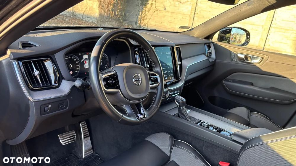 Volvo XC 60 T4 R-Design - 10