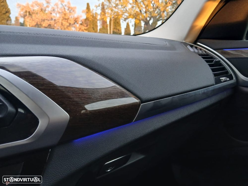 BMW X3 20 d xDrive Line Luxury - 29