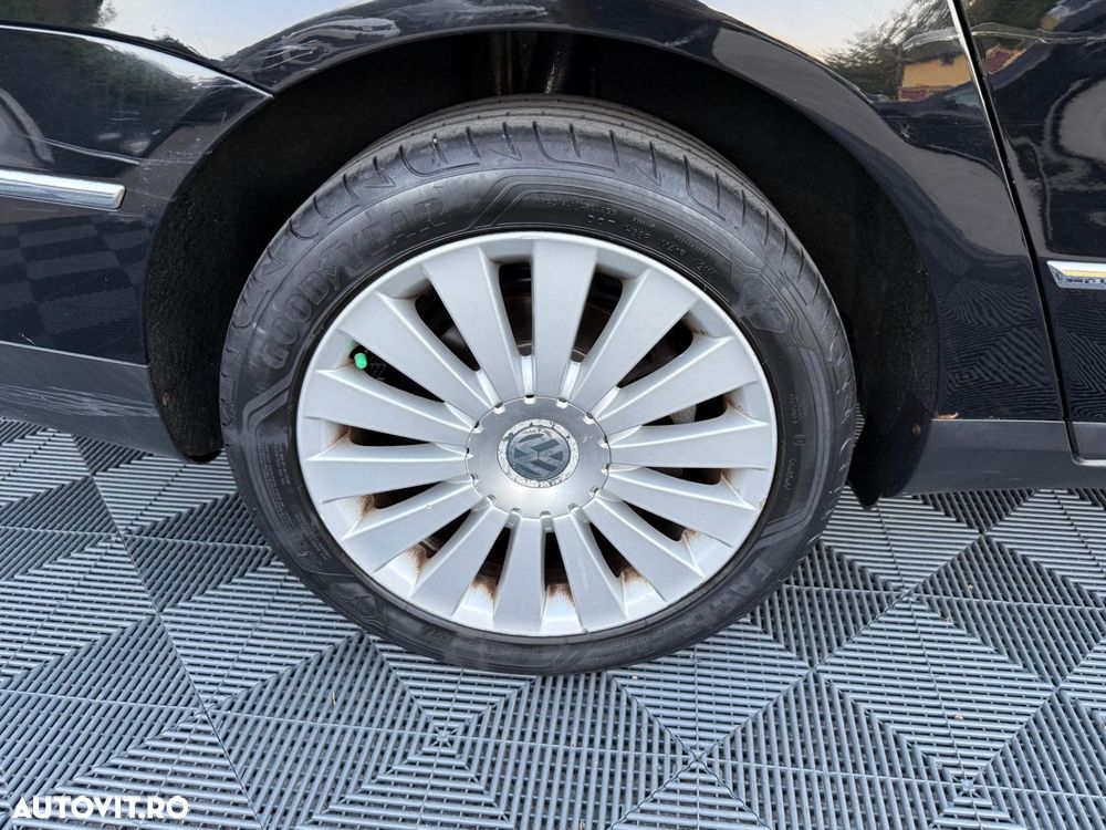 Volkswagen Passat - 13