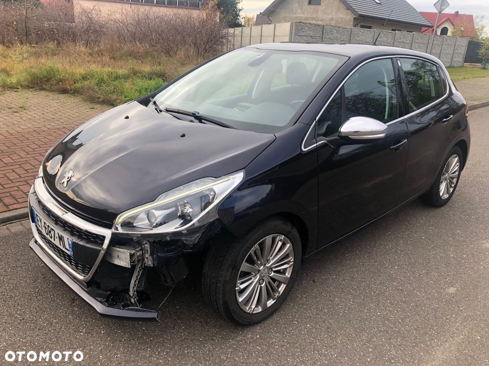 Peugeot 208 - 3