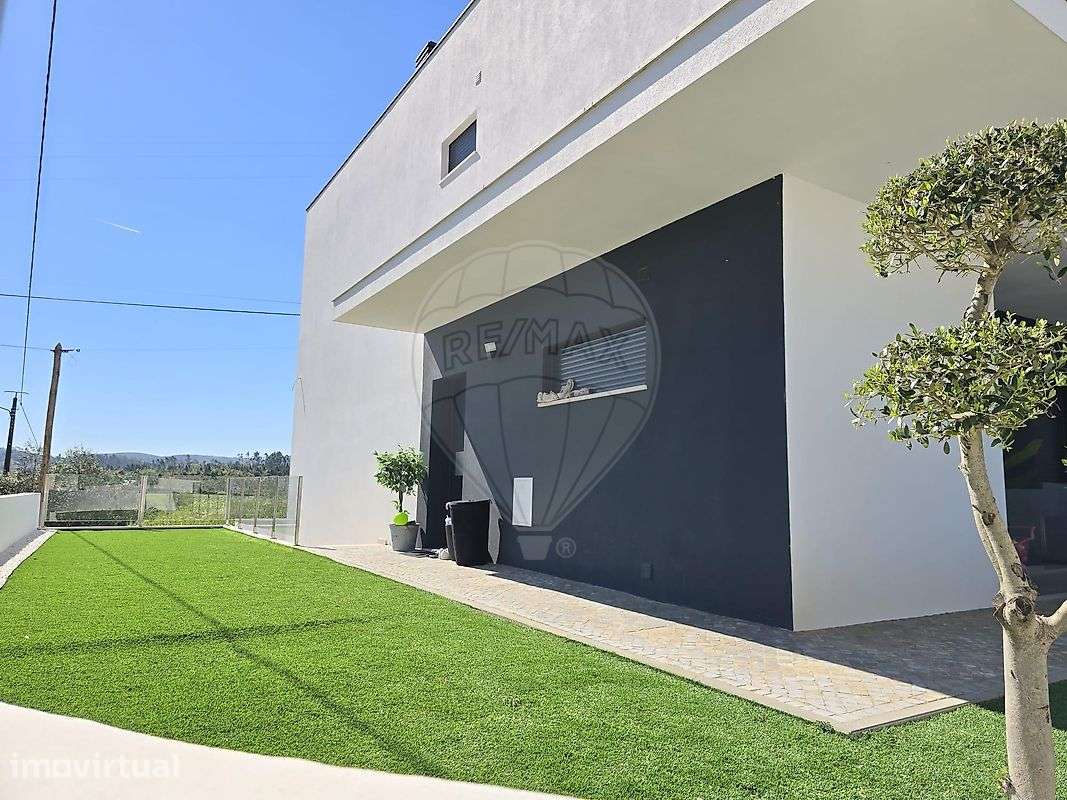 Moradia T4 para venda - Grande imagem: 2/29