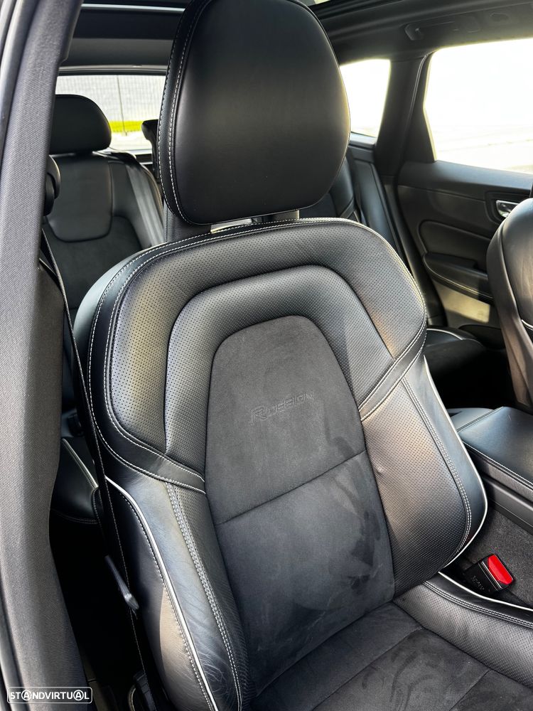 Volvo XC 60 2.0 T8 PHEV R-Design AWD - 18