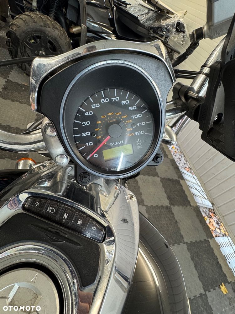 Suzuki Boulevard - 6