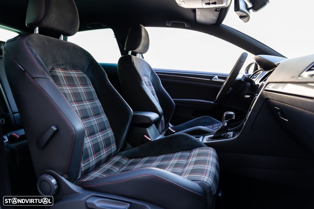 VW Golf GTI Performance BlueMotion DSG - 23