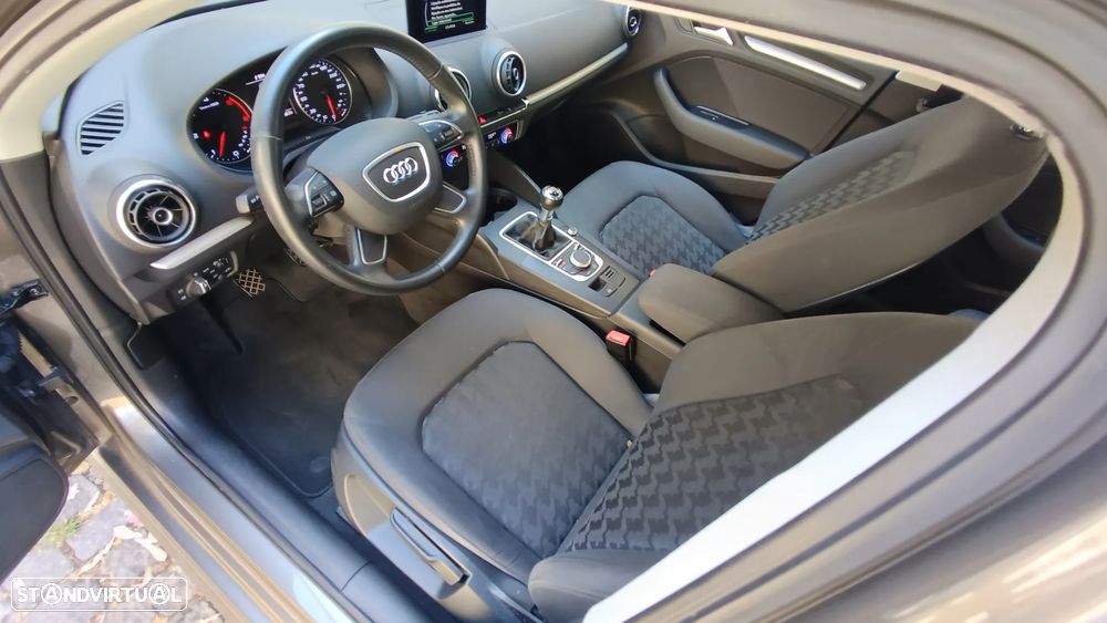Audi A3 Sportback 1.6 TDI B.Line Attraction Ultra - 8