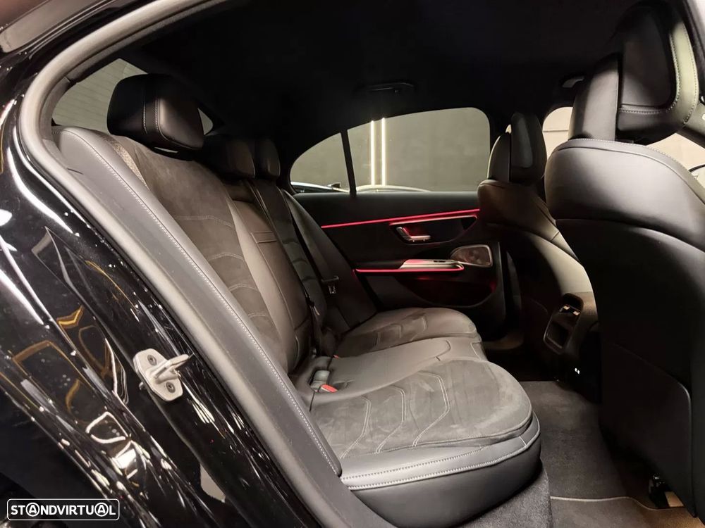 Mercedes-Benz E 400 4Matic - 25