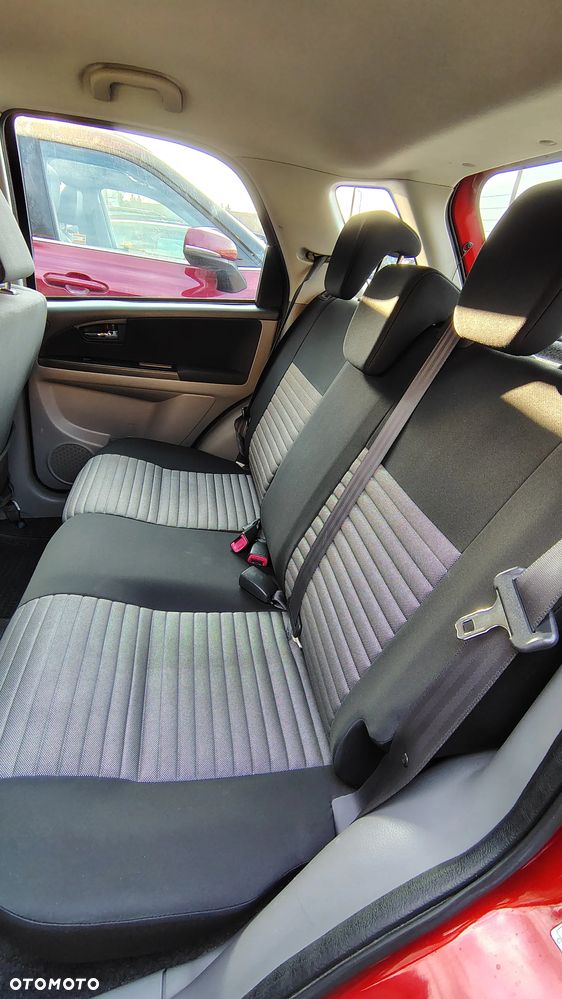 Suzuki SX4 1.6 Premium - 19